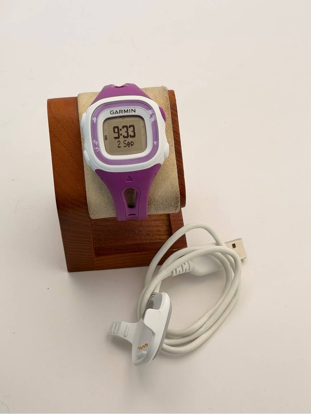 Garmin Forerunner 15, Small, Tested, Charger Included, excellent, Purple/white